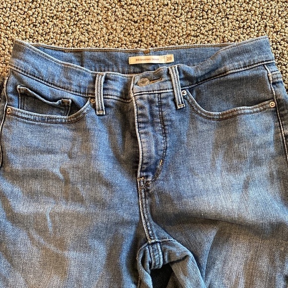 Levi 311 Shaping Skinny Jeans w/ Distressed Hem Size 28 in Like New Condition - Picture 5 of 8